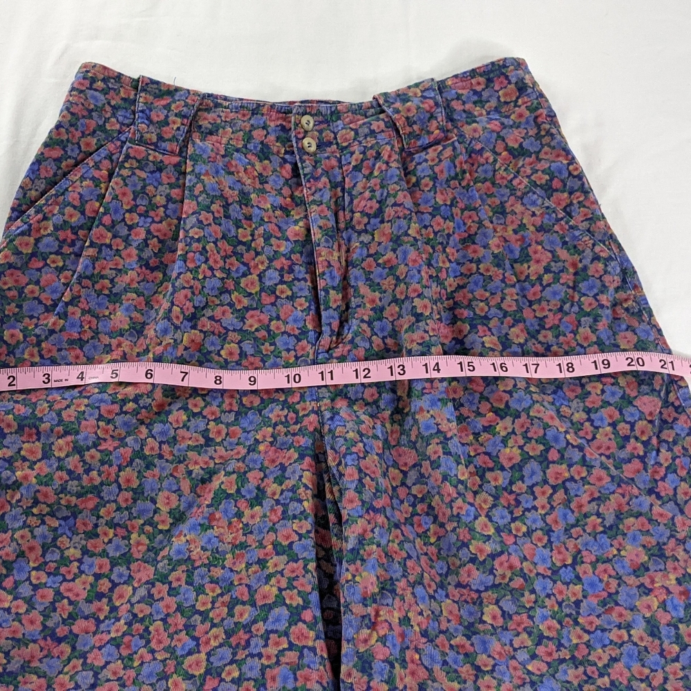 VTG Corduroy Floral Pleated Ultra High Waste Pastel Wide Leg Shorts - Picture 7 of 9